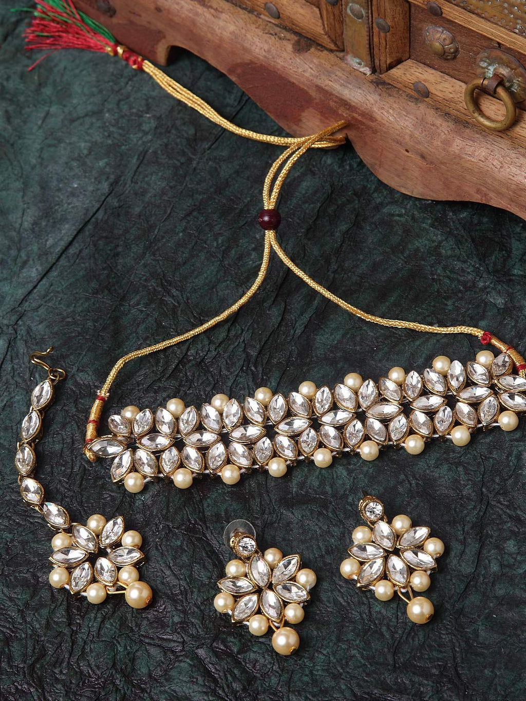 Shining Diva Fashion Latest Choker Design Antique Kundan Traditional Necklace Jewellery Set for Women